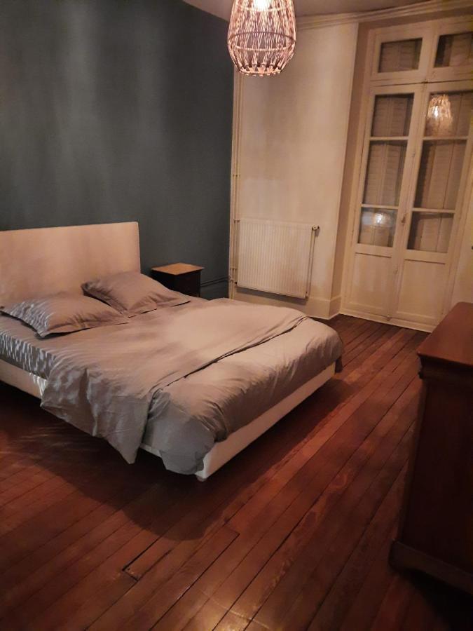 Appartement Jean Paul Sarthe Chalon-sur-Saône Exterior foto